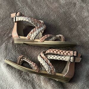 Girls Blowfish Gladiator sandals. Youth Size 1